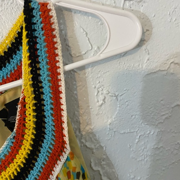 Unique Woman’s top Crocheted neck line Sleeveless Eyecatching Boho HippieCore - Picture 6 of 6